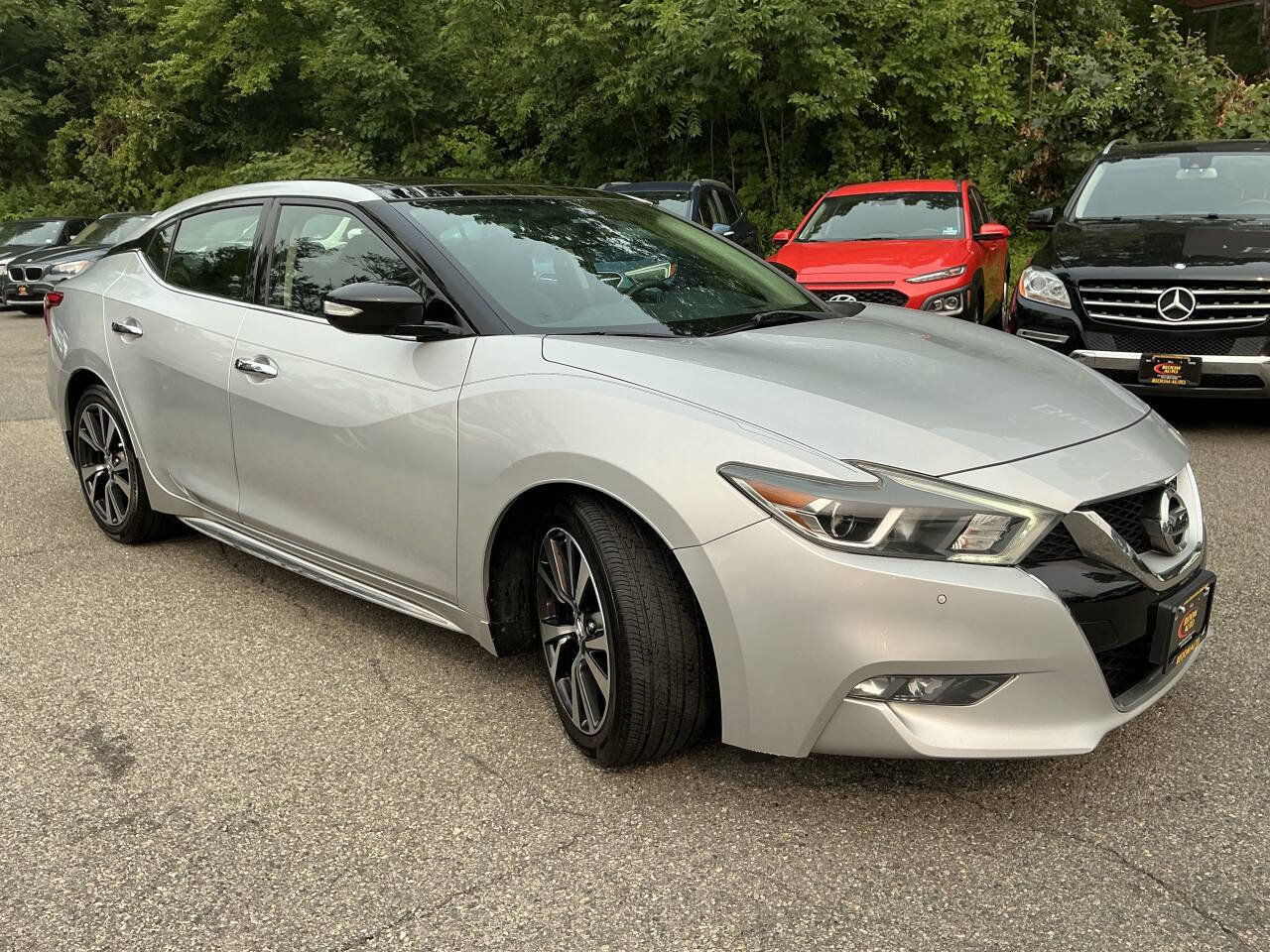 Used 2016 Nissan Maxima 3.5 SL w/ Interior Lighting Package FWD image 3