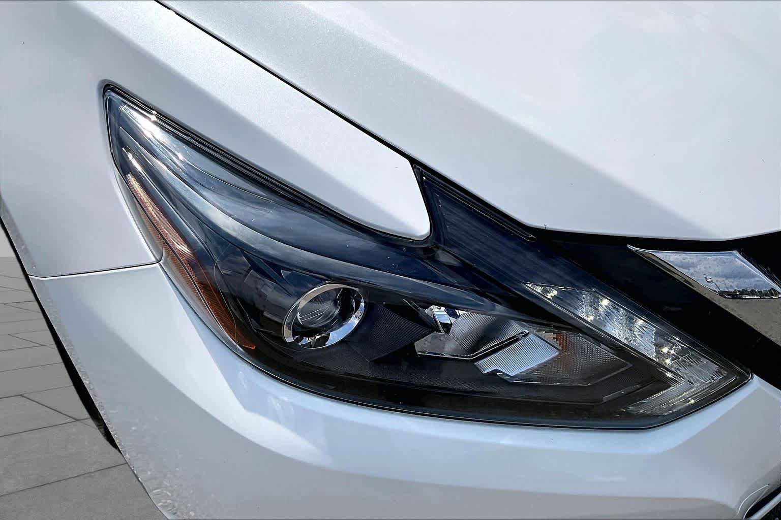 Used 2018 Nissan Altima 2.5 SL w/ 2.5 SL Technology Package FWD image 27