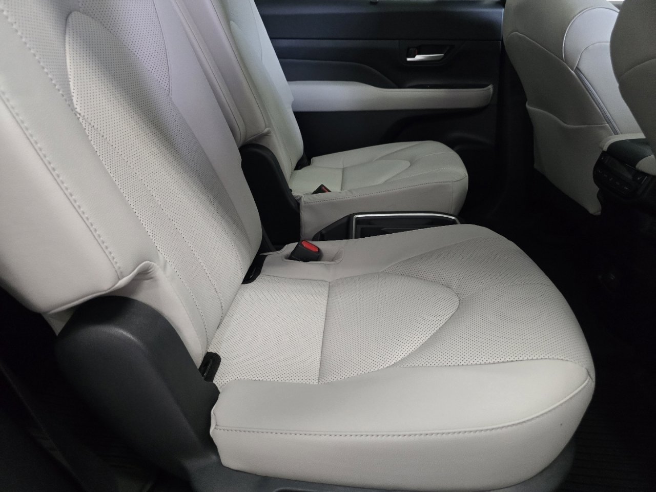 New 2026 Toyota Grand Highlander Limited AWD/4WD image 23