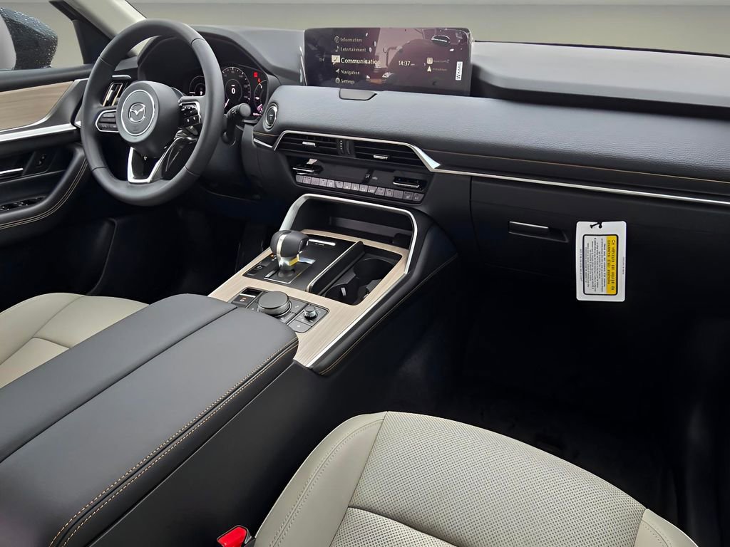 New 2025 MAZDA CX-90 Plug-In Hybrid w/Premium Sport image 28
