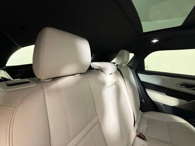 Used 2019 Land Rover Range Rover Velar R-Dynamic SE AWD/4WD image 34