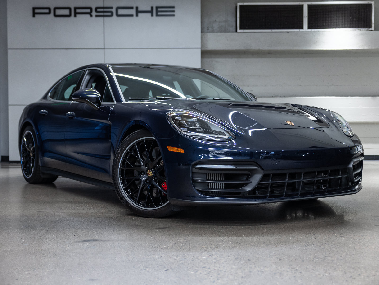 Certified 2022 Porsche Panamera 4S AWD/4WD image 10