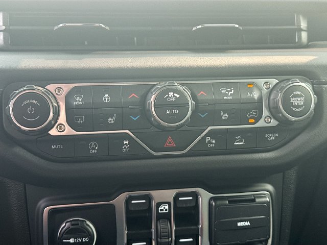 New 2026 Jeep Wrangler Unlimited Sahara AWD/4WD image 14