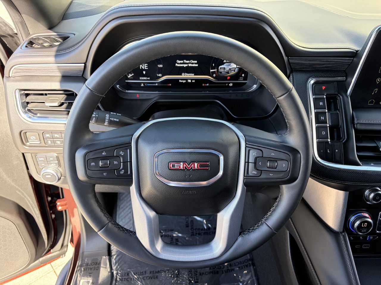 Used 2023 GMC Yukon SLT w/ SLT Premium Package AWD/4WD image 23