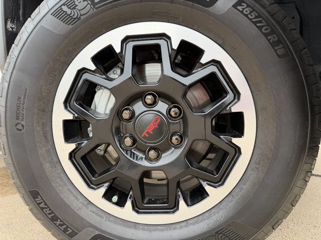 Certified 2025 Toyota 4Runner TRD Off-Road AWD/4WD image 10