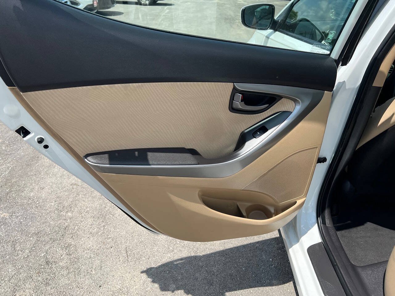Used 2012 Hyundai Elantra GLS w/ Preferred Pkg 3 FWD image 21