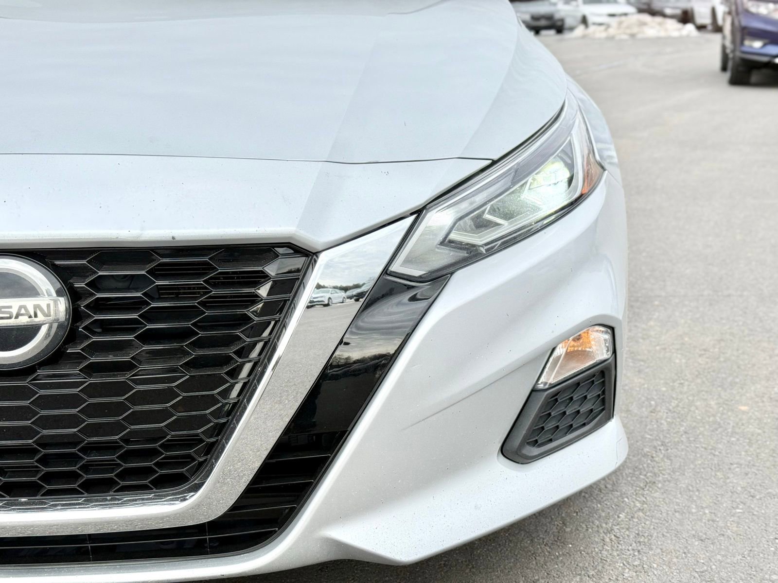 Used 2022 Nissan Altima 2.5 SV w/ SV Premium Package image 4