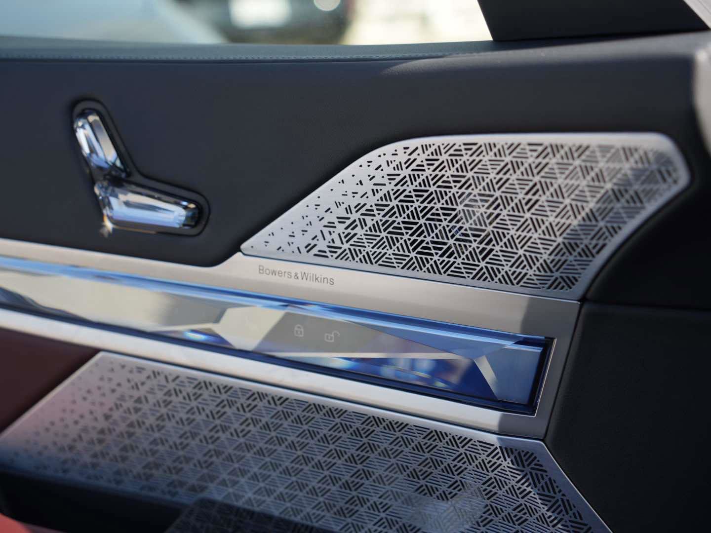 Used 2025 BMW i7 xDrive60 image 14