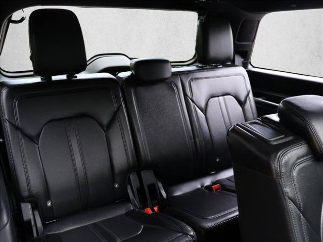 Used 2020 Ford Expedition Limited AWD/4WD image 23