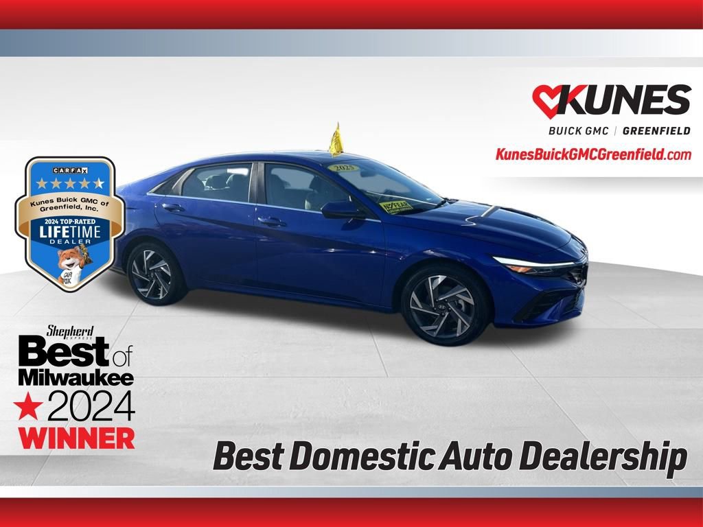 Used 2025 Hyundai Elantra SEL image 1