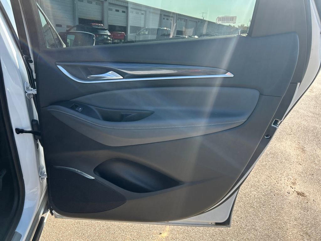 Used 2024 Buick Enclave Premium image 22