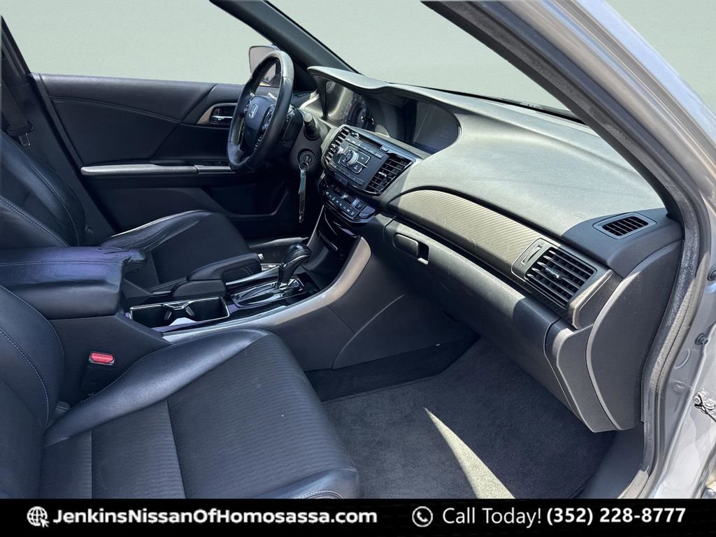 Used 2016 Honda Accord Sport image 18