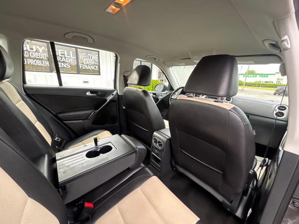Used 2016 Volkswagen Tiguan S FWD image 32