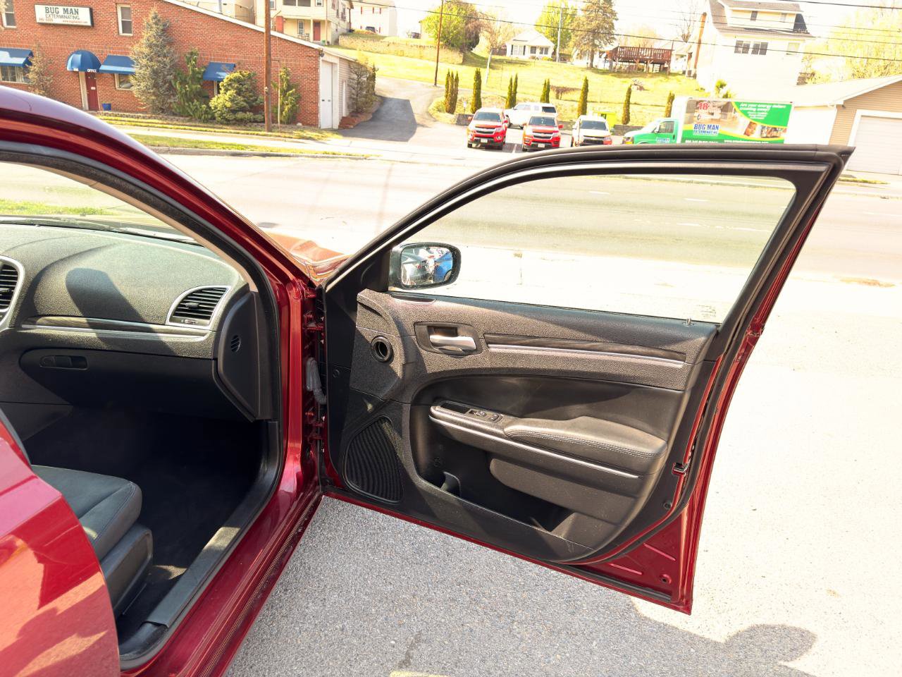 Used 2020 Chrysler 300 Touring w/ Sport Appearance Package image 15