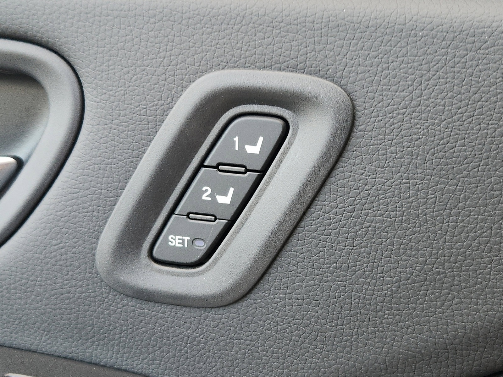 New 2025 Honda Pilot Touring image 17