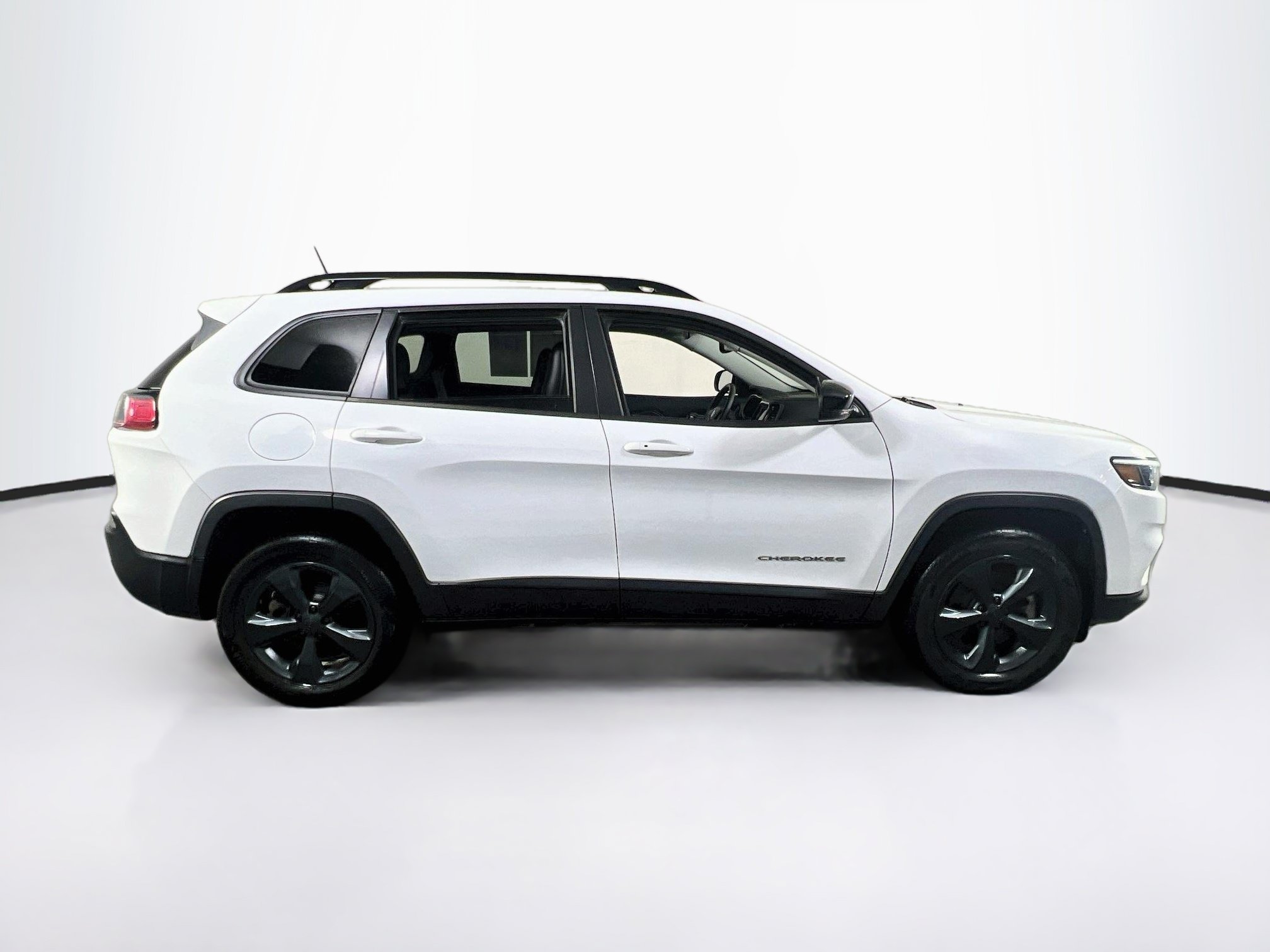 Used 2022 Jeep Cherokee Limited AWD/4WD image 4