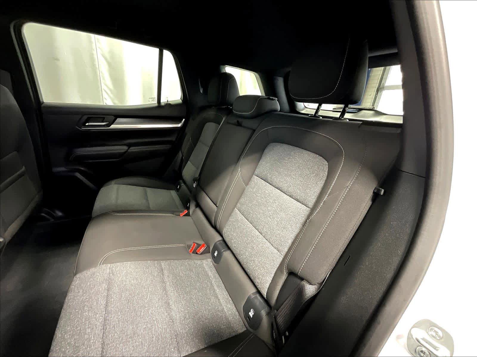 Used 2025 GMC Terrain Elevation image 15