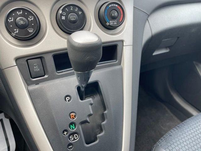 Used 2009 Pontiac Vibe GT FWD image 25