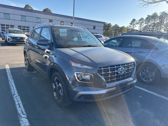 Used 2023 Hyundai Venue SEL w/ Cargo Package