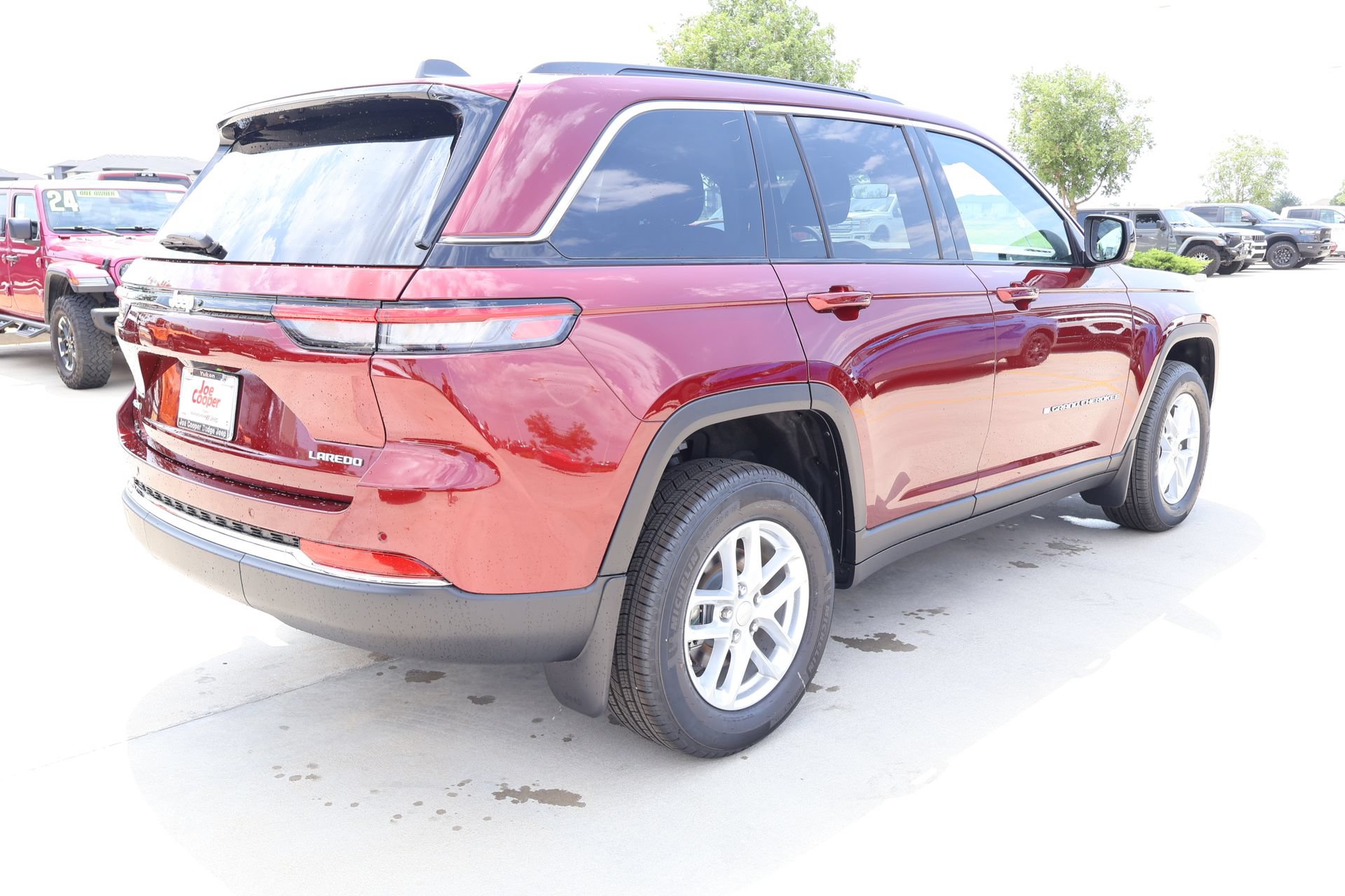 New 2026 Jeep Grand Cherokee Laredo X AWD/4WD image 21