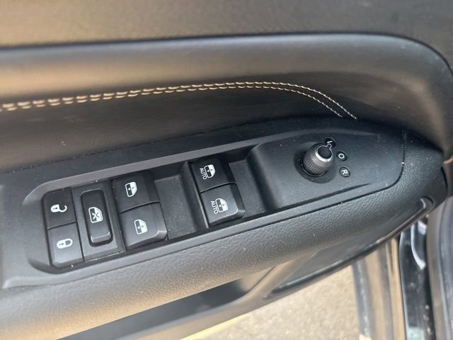 Used 2023 Jeep Compass Altitude image 28