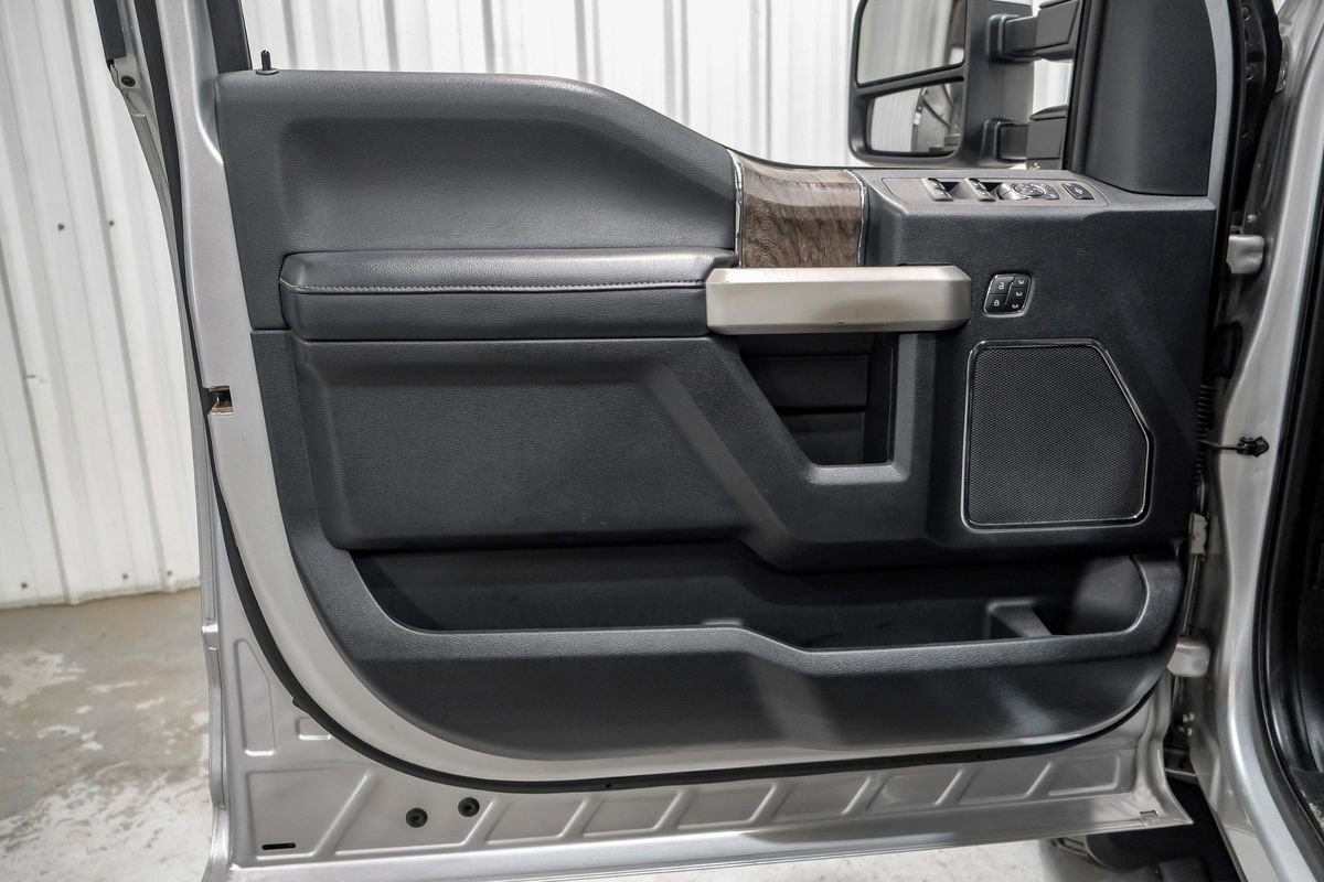 Used 2019 Ford F350 Lariat w/ Lariat Value Package AWD/4WD image 45