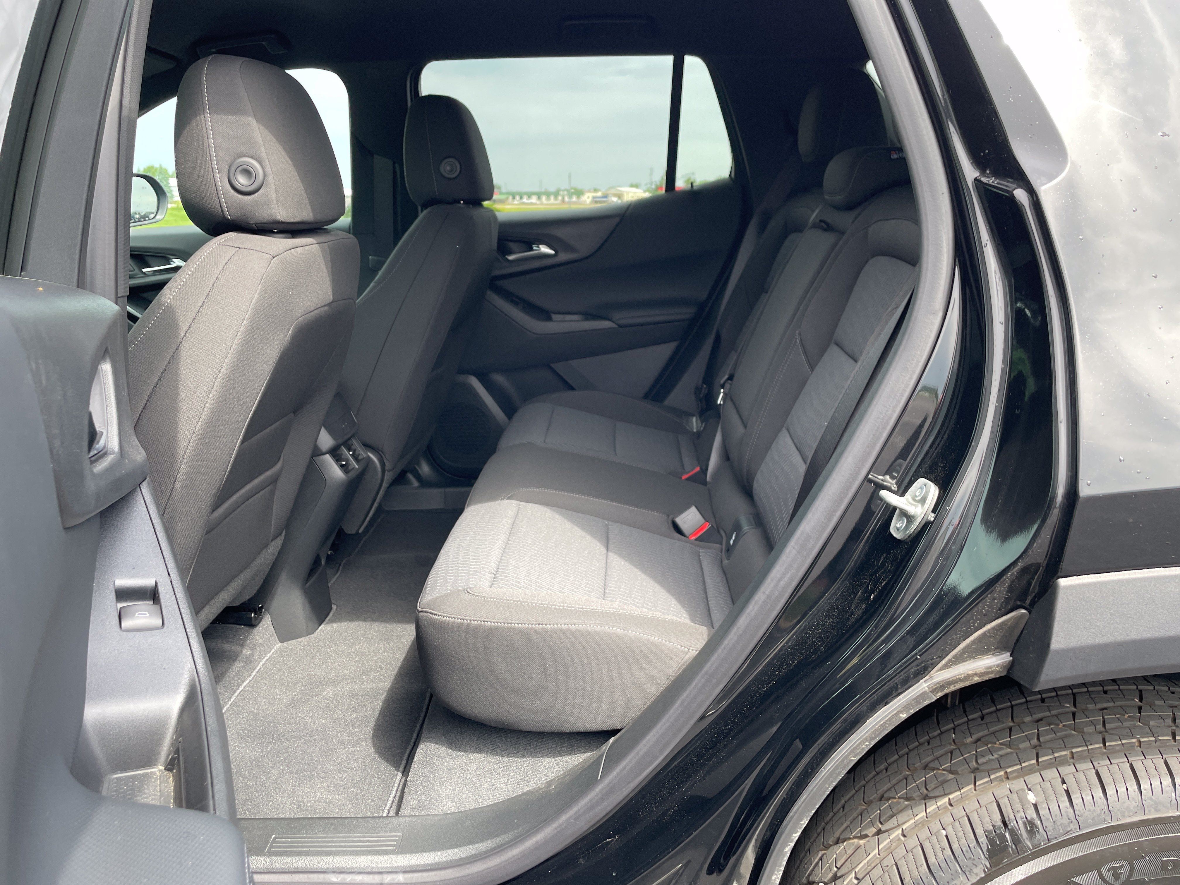 Used 2026 Chevrolet Equinox LT FWD image 22