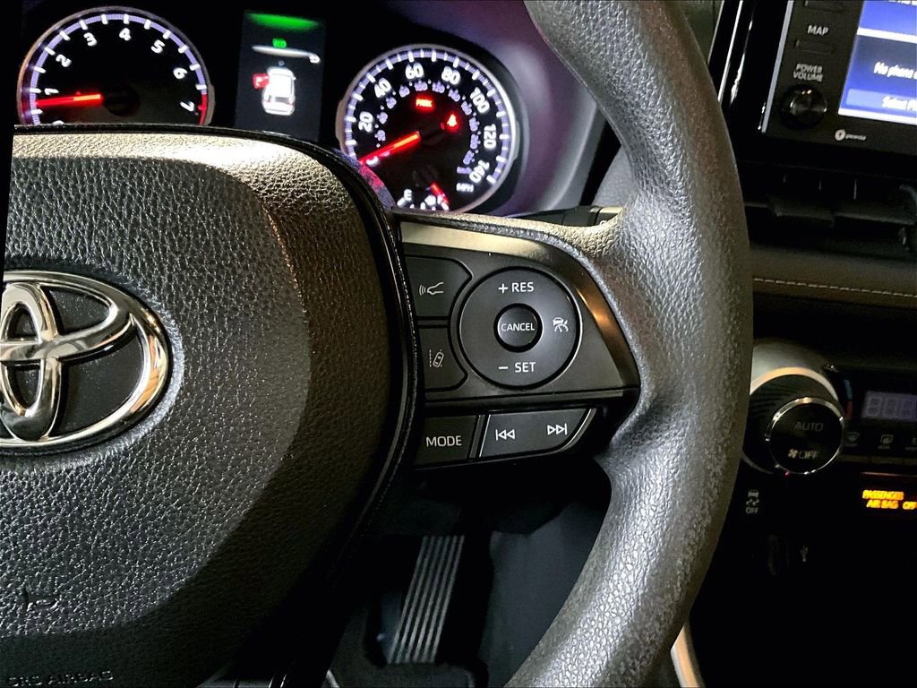 Used 2020 Toyota RAV4 XLE w/ Convenience Package image 20