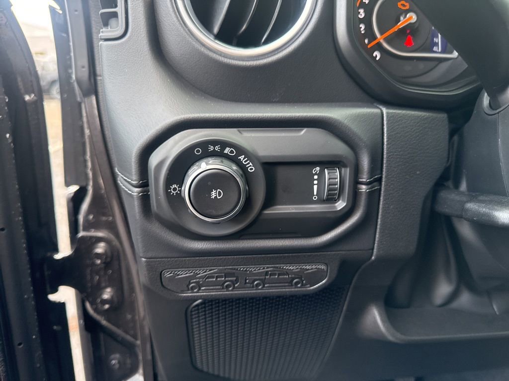 New 2025 Jeep Wrangler Sahara image 20