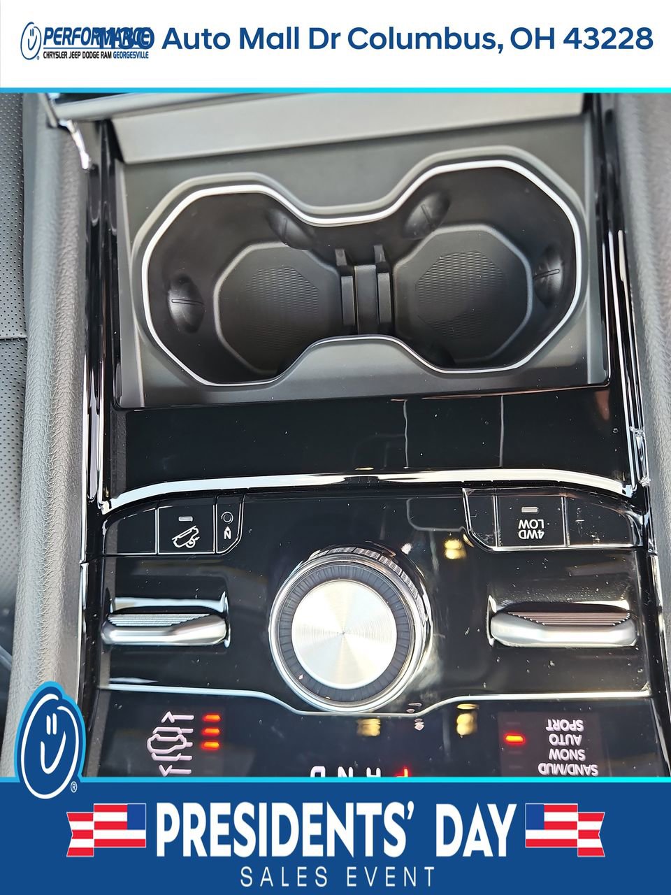 New 2025 Jeep Grand Cherokee Overland w/ Adv Protech Group III image 32