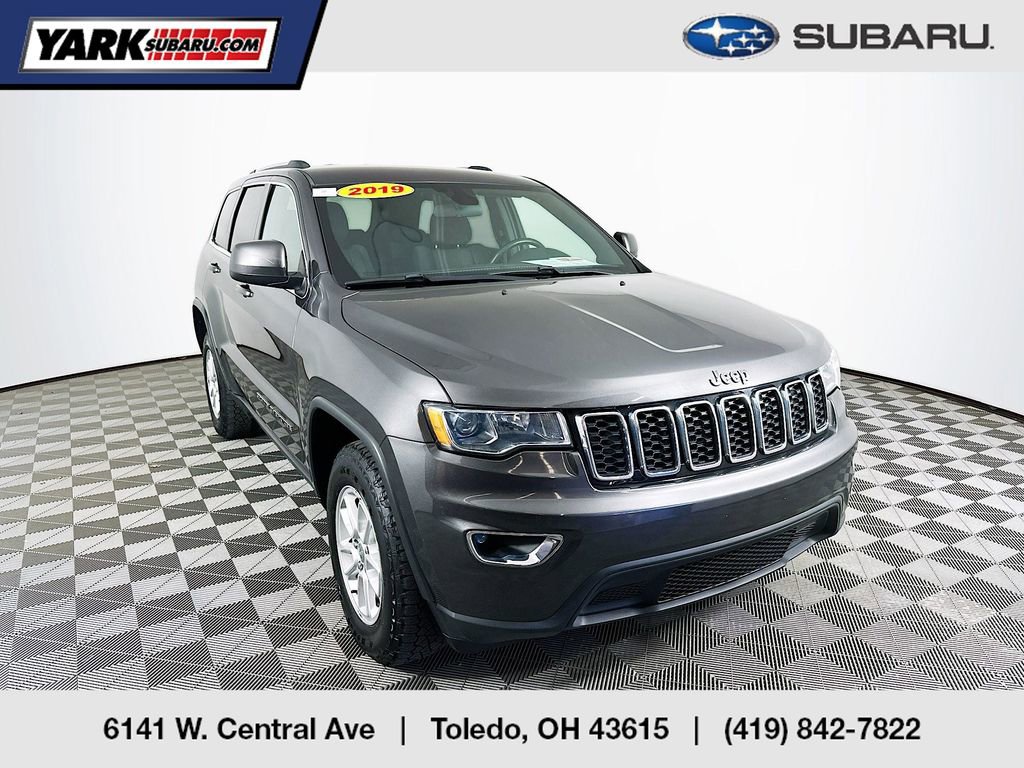 Used 2019 Jeep Grand Cherokee Laredo w/ Security & Convenience Group AWD/4WD image 1
