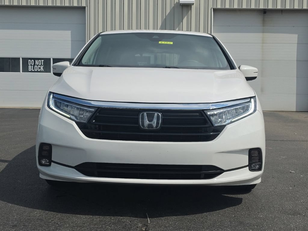 Certified 2024 Honda Odyssey EX-L image 2