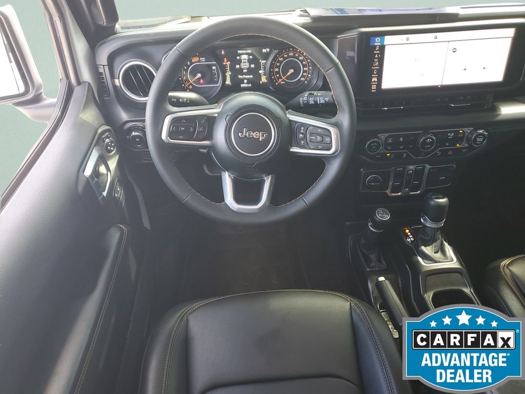 Used 2024 Jeep Wrangler Sahara w/ Technology Group image 16
