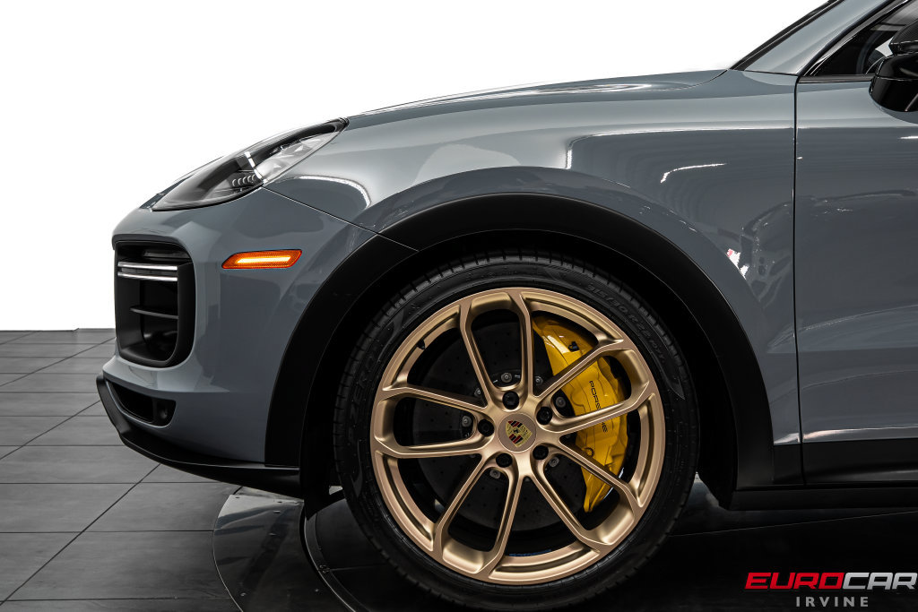 Used 2022 Porsche Cayenne Turbo GT AWD/4WD image 14