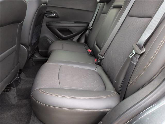 Used 2020 Chevrolet Trax LT w/ Sun & Sound Package image 18