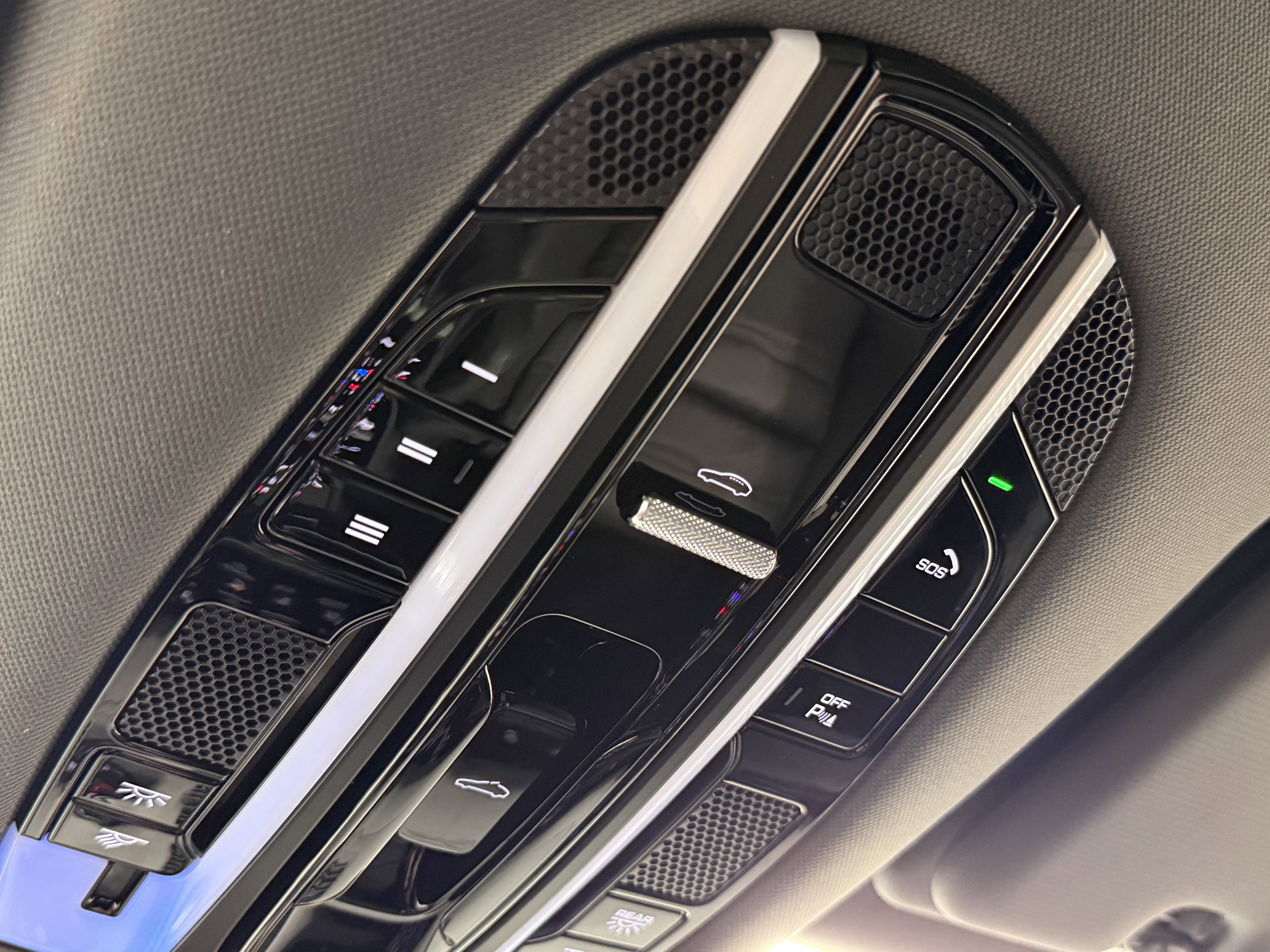 Certified 2023 Porsche Cayenne image 36