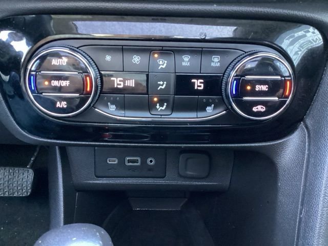 Used 2021 Buick Encore GX Essence w/ Experience Buick Package image 20