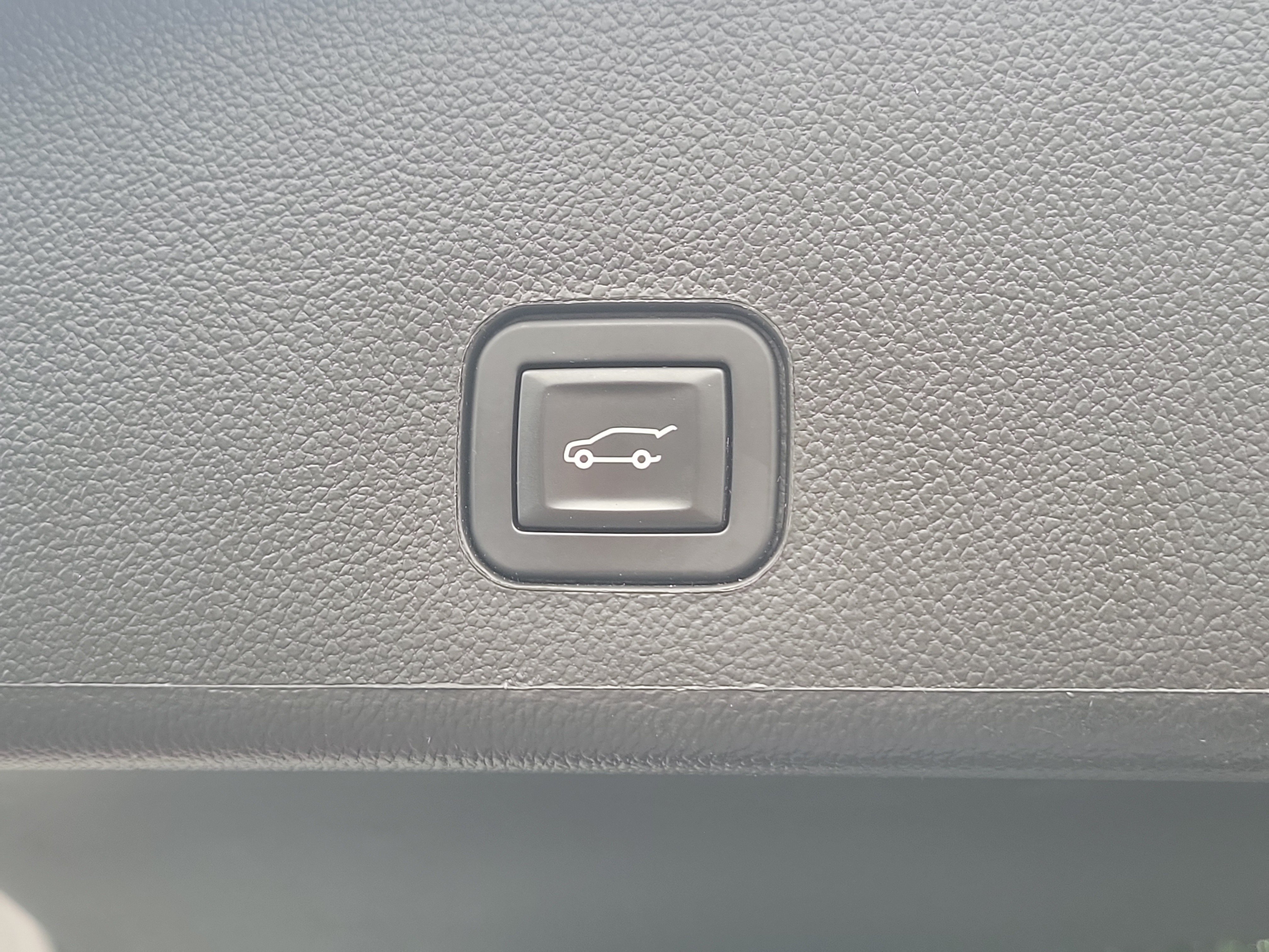 Used 2016 Cadillac SRX Luxury AWD/4WD image 10
