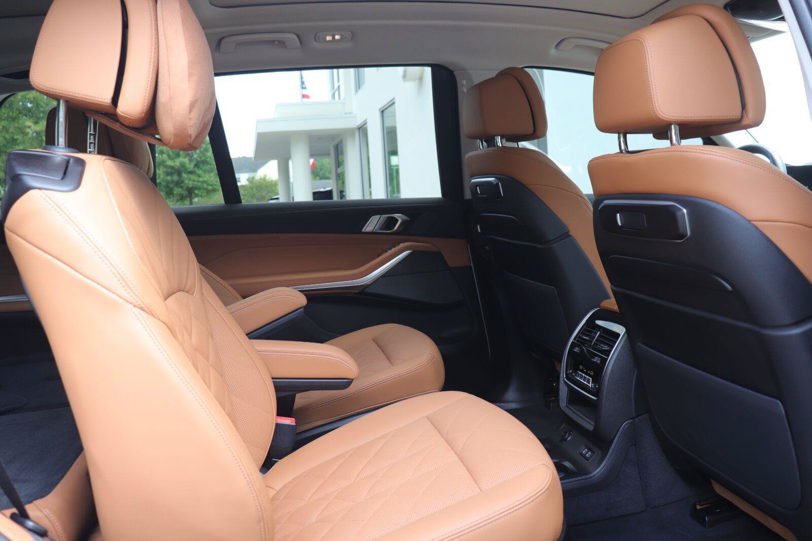 Used 2025 BMW X7 xDrive40i AWD/4WD image 26