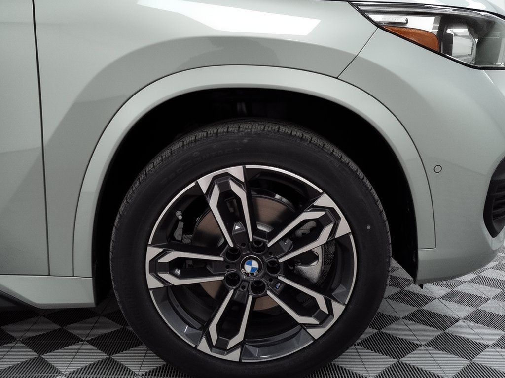 Used 2026 BMW X1 xDrive28i w/ Technology Package AWD/4WD image 12