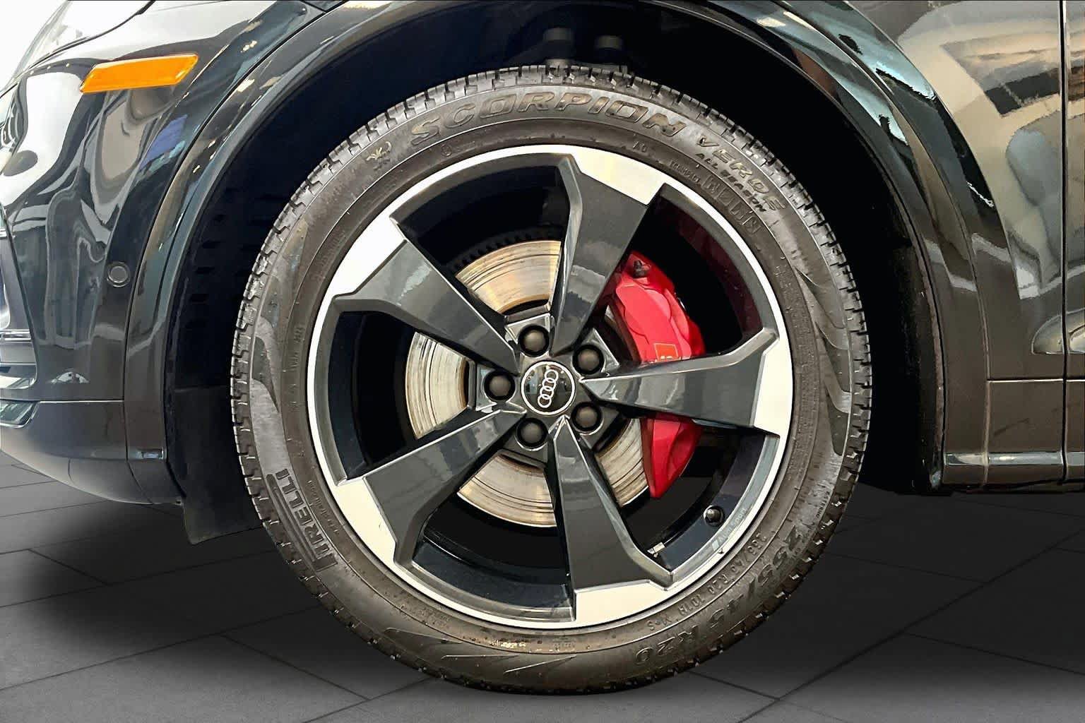 Used 2019 Audi SQ5 Prestige AWD/4WD image 10