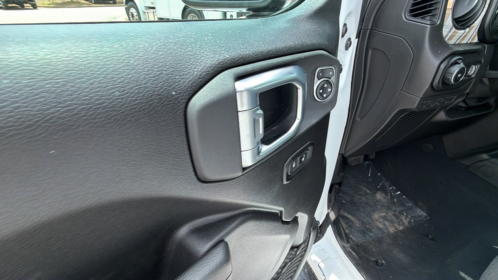 New 2026 Jeep Wrangler Unlimited Sport AWD/4WD image 15