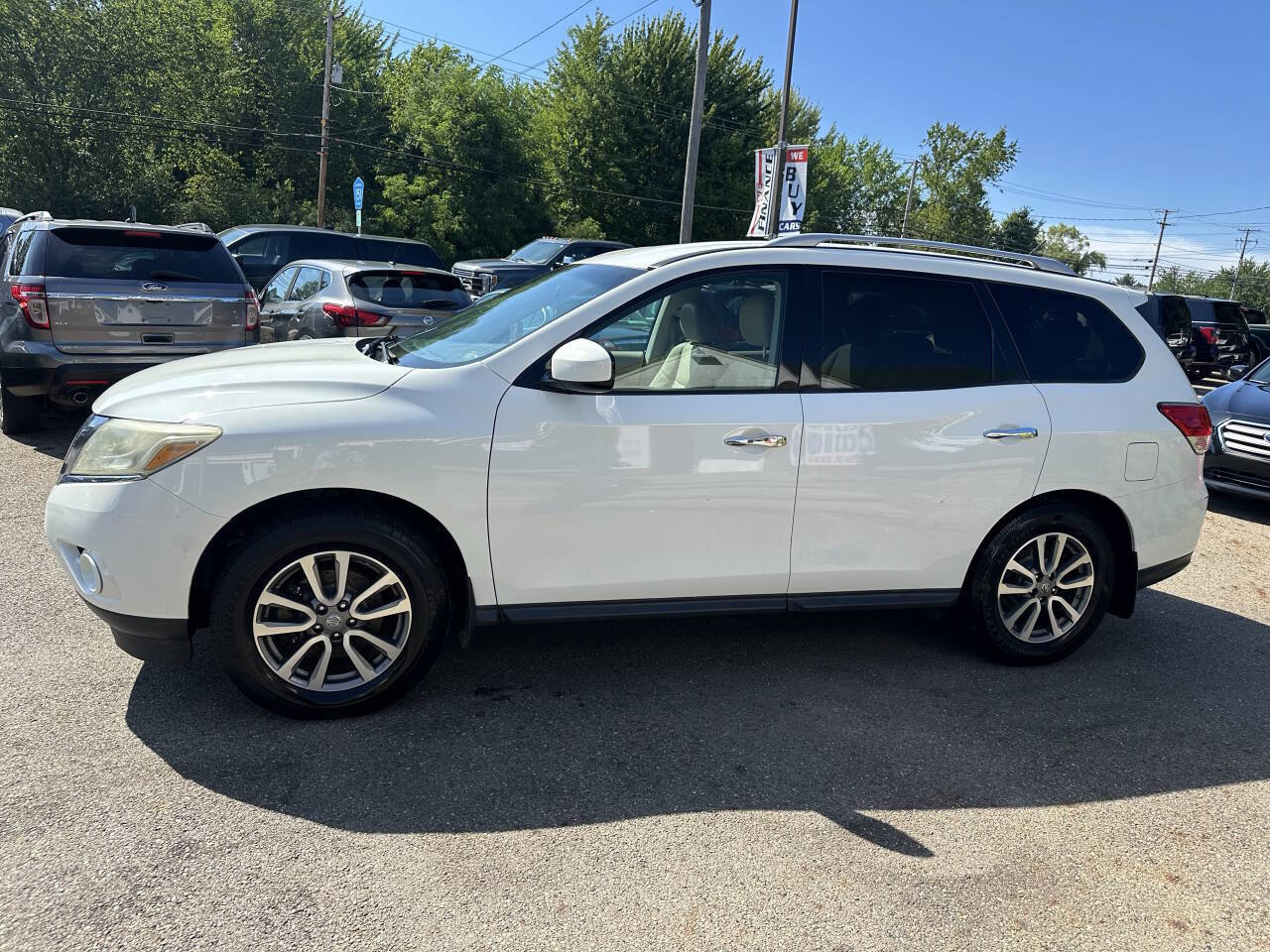 Used 2015 Nissan Pathfinder S FWD image 3