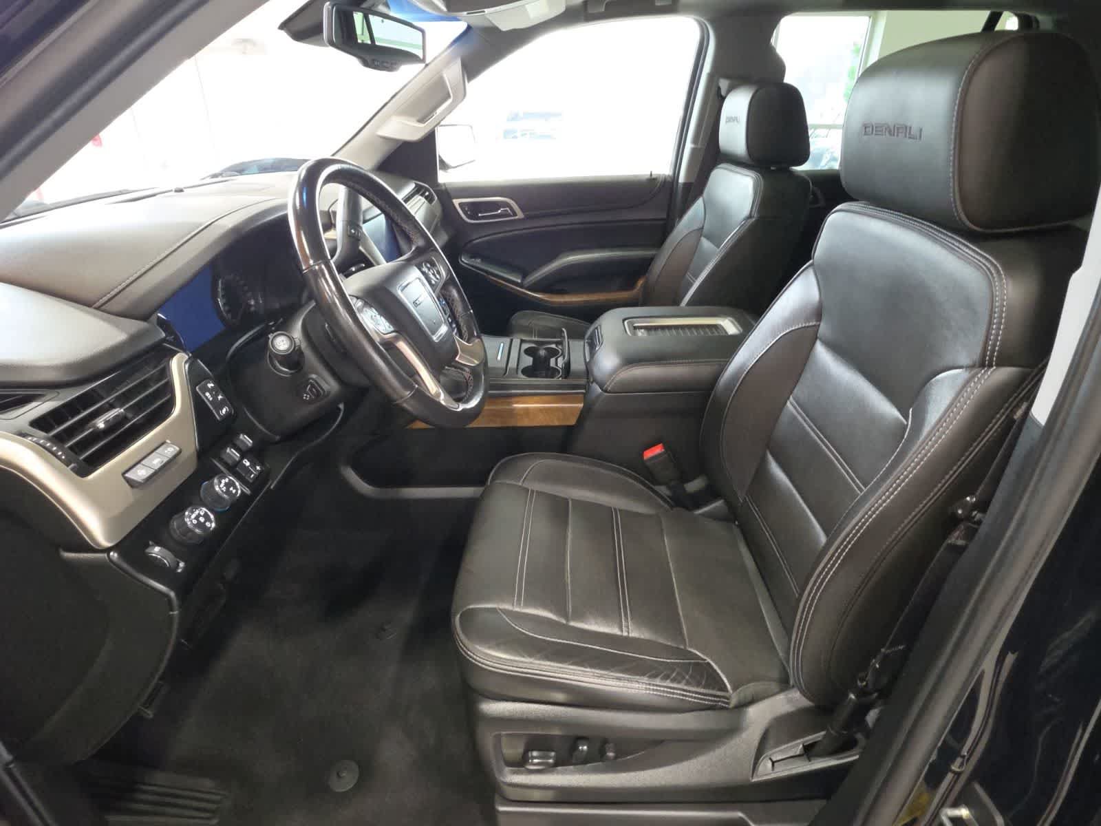 Used 2020 GMC Yukon Denali AWD/4WD image 16