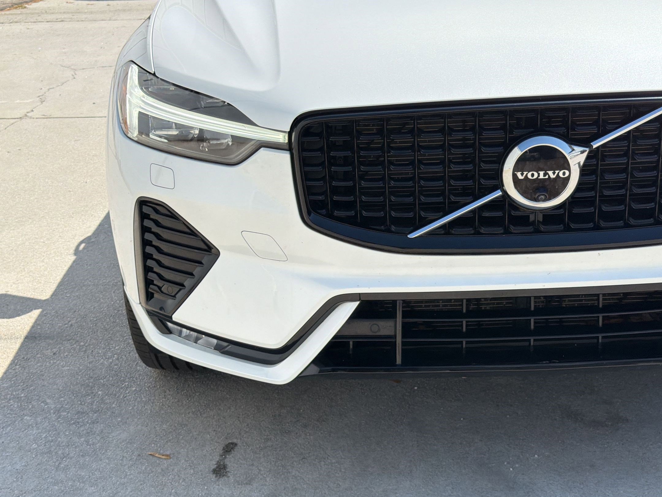 Used 2023 Volvo XC60 B5 Plus w/ Climate Package image 28