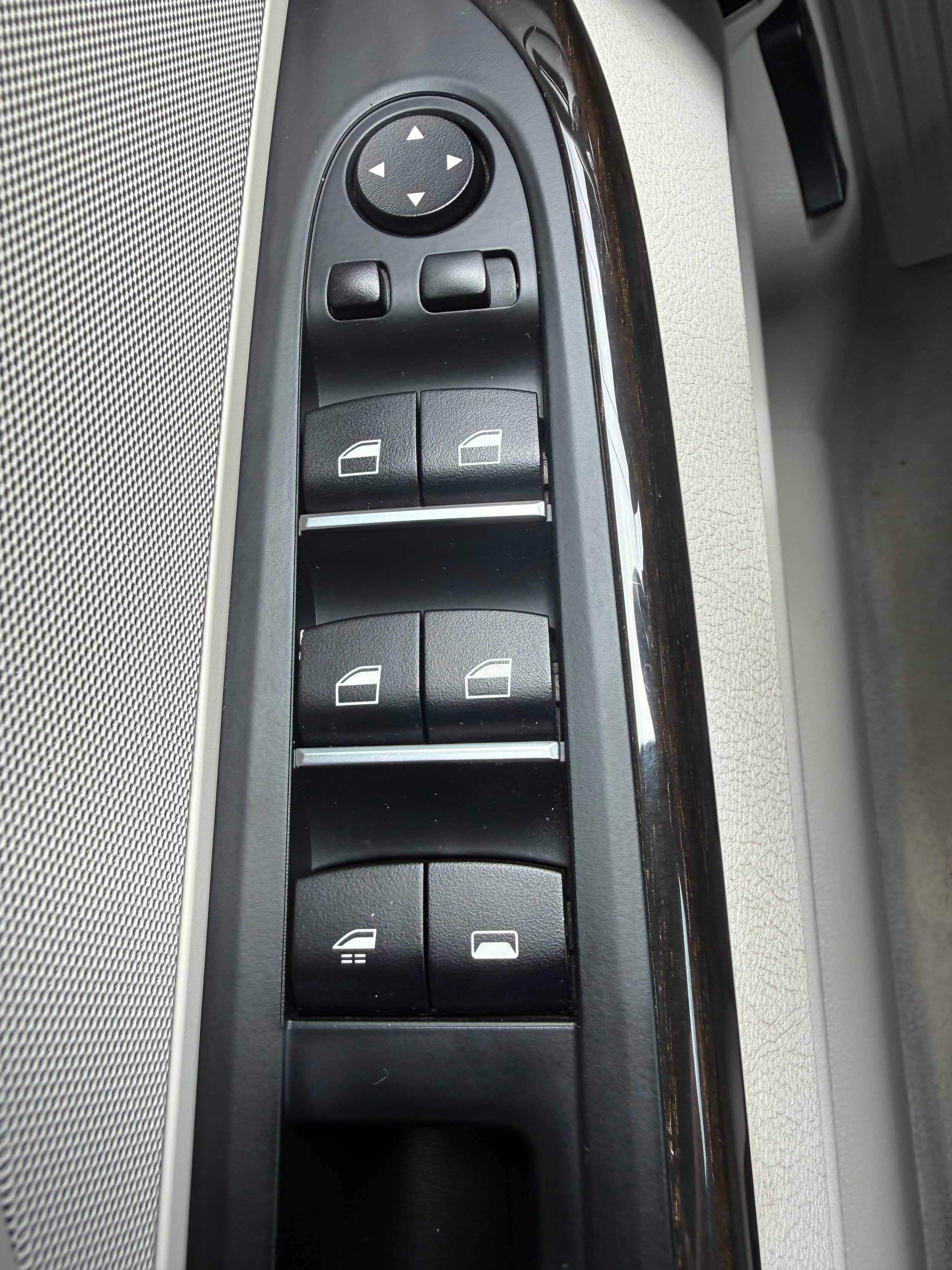 Used 2015 BMW 650i Convertible RWD image 14