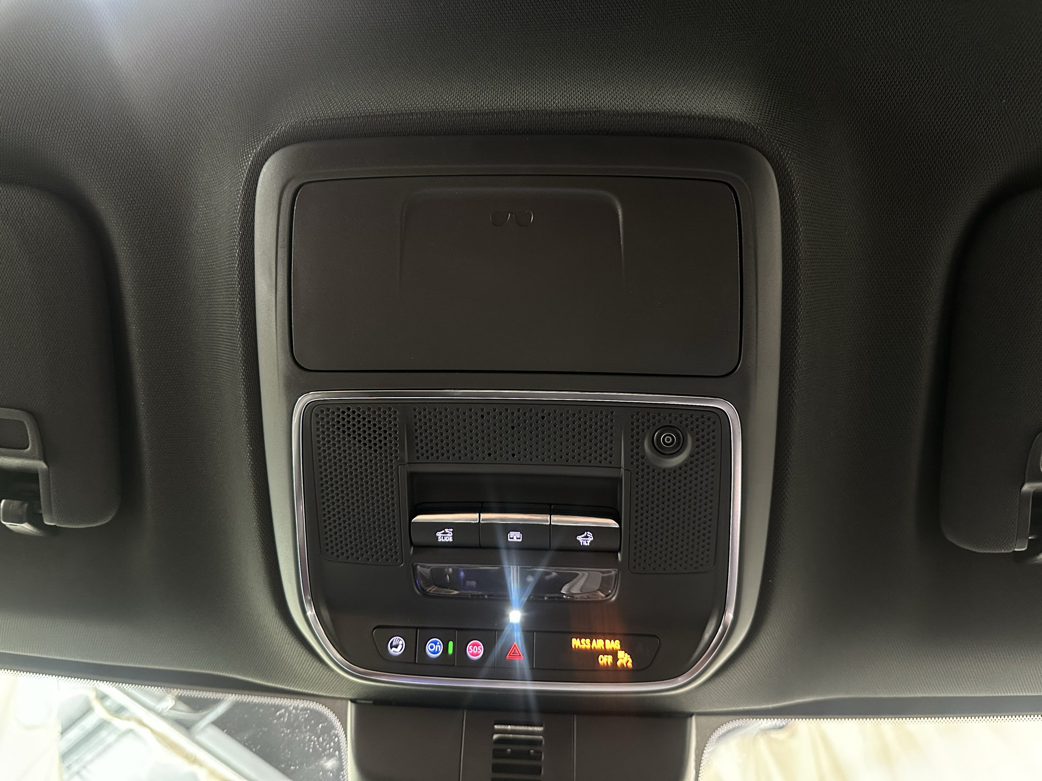 New 2027 Chevrolet Traverse RS w/ LPO, Floor Liner Package AWD/4WD image 42