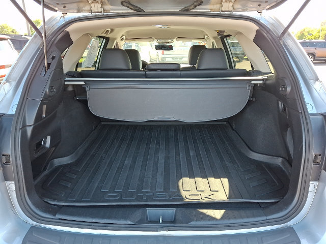 Used 2016 Subaru Outback 2.5i Limited AWD/4WD image 28