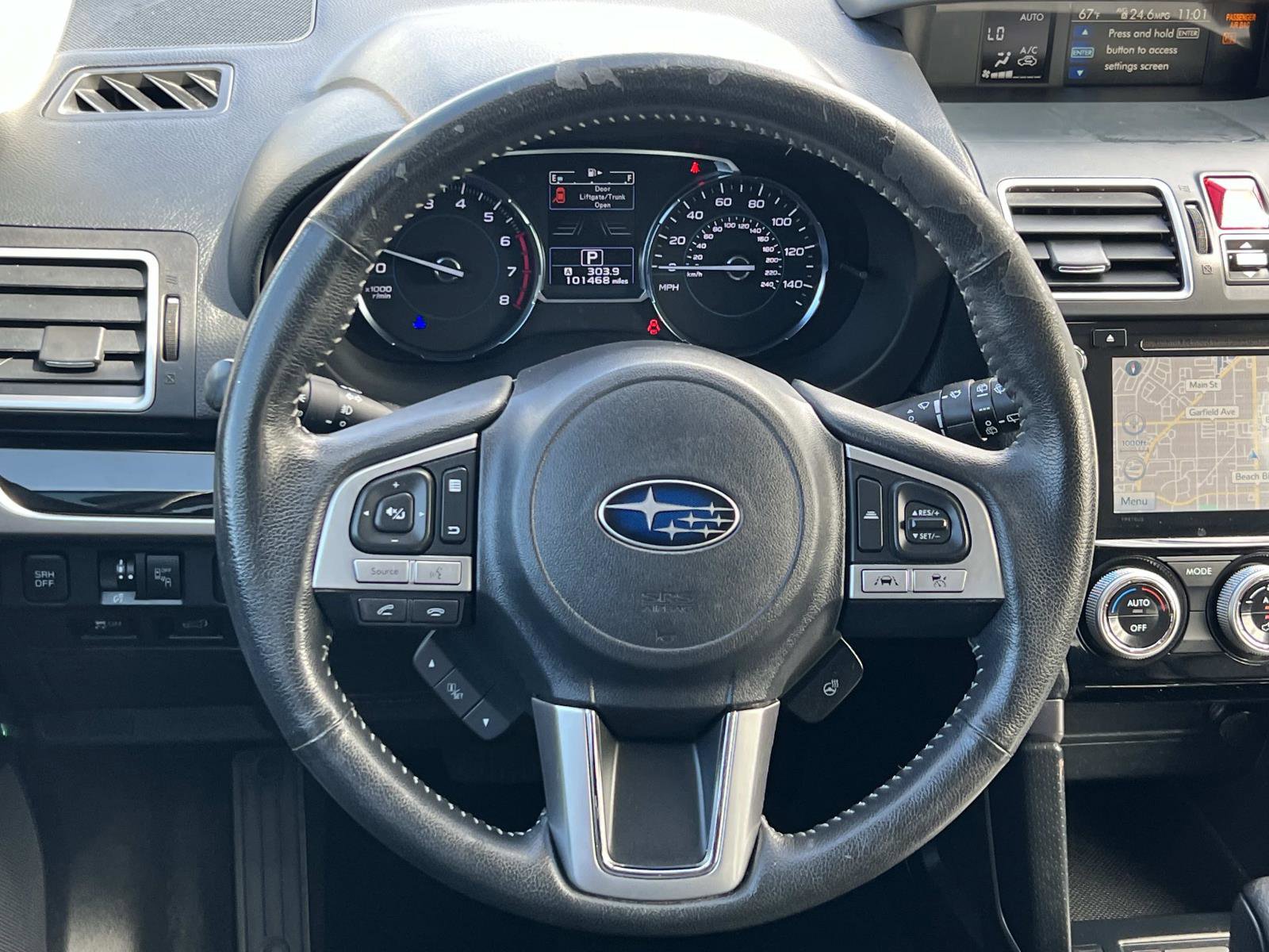 Used 2017 Subaru Forester 2.5i Touring AWD/4WD image 8