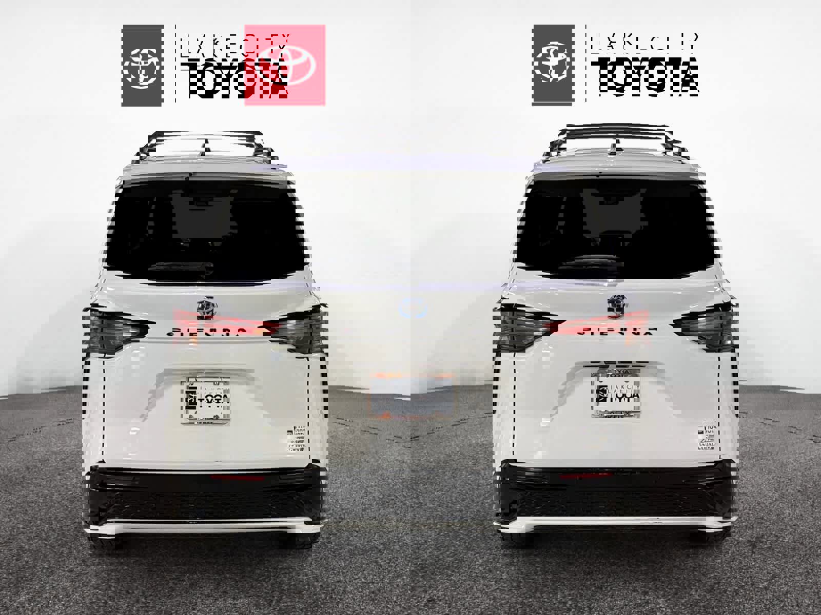 Used 2021 Toyota Sienna XSE w/ XSE Plus Package image 7